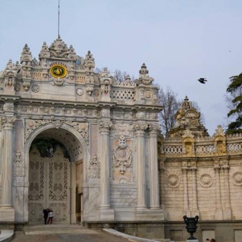 Dolmabahçe Sarayı